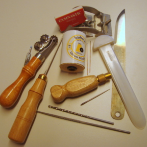 Verktøypakke for knivarbeid.