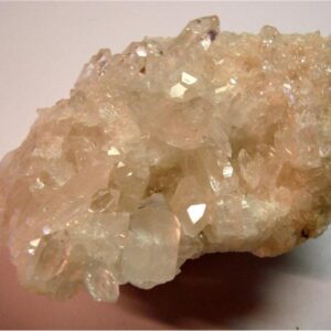 Art. 3394 Begkrystall gruppe, medium