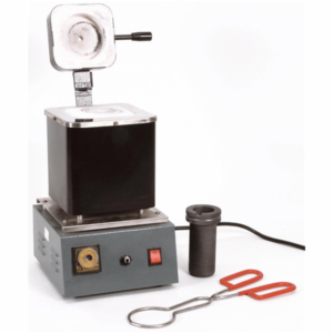 Smelteovn. Elektrisk. Leveres med en grafittdiegel og diegeltang.