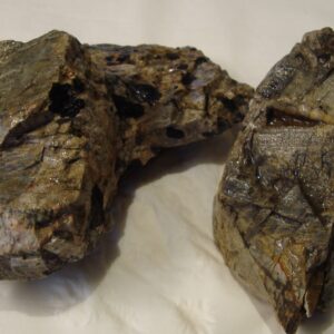 Månestein fra Tjølling. Biter i størrelse 800 - 1500 gram. Pris er oppgitt pr. kg.