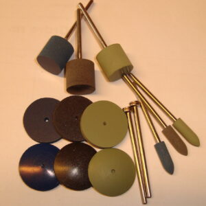 Pakke med slipe og poler skiver i gummi.